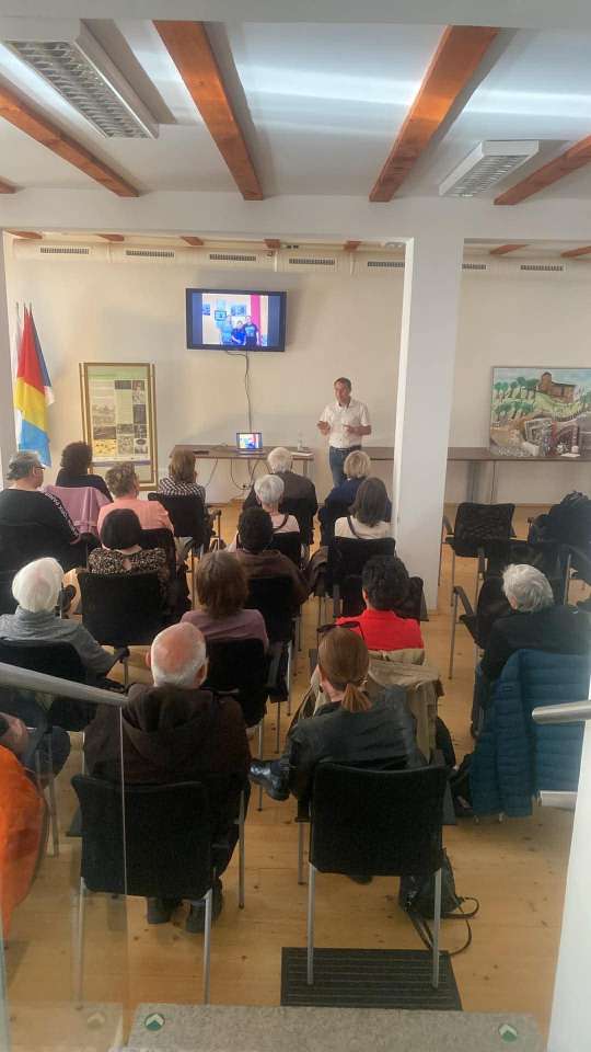 Cestovatelská přednáška