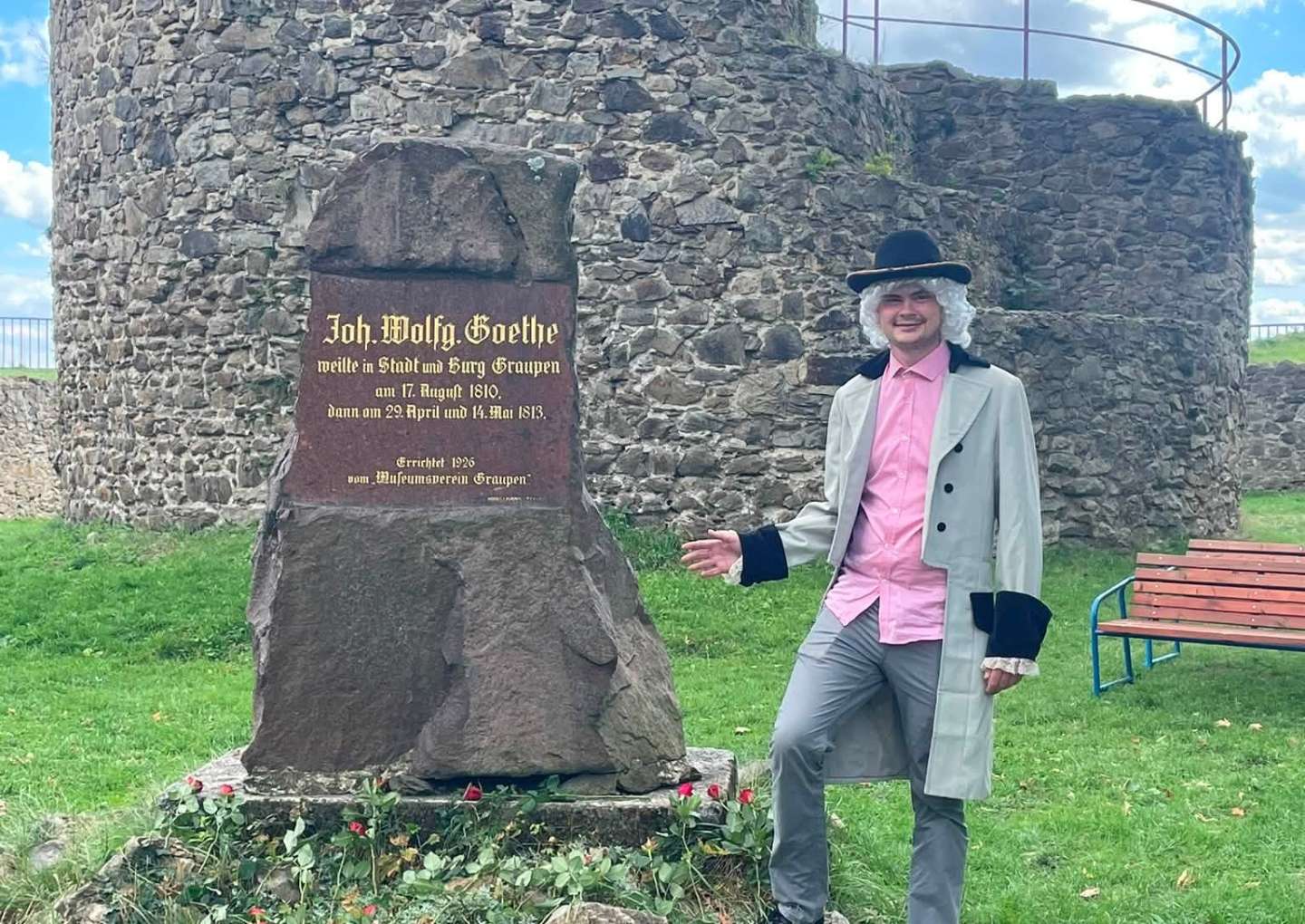 Připomínka 100 let od odhalení Goethova památníku