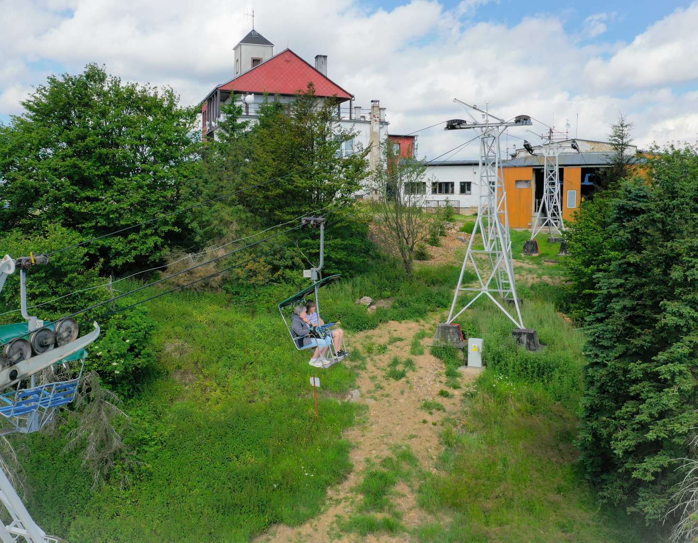 Lanovka na Komáří vížku, od 2. 4. do 26. 4. pravidelná údržba, mimo soboty a neděle nepojede