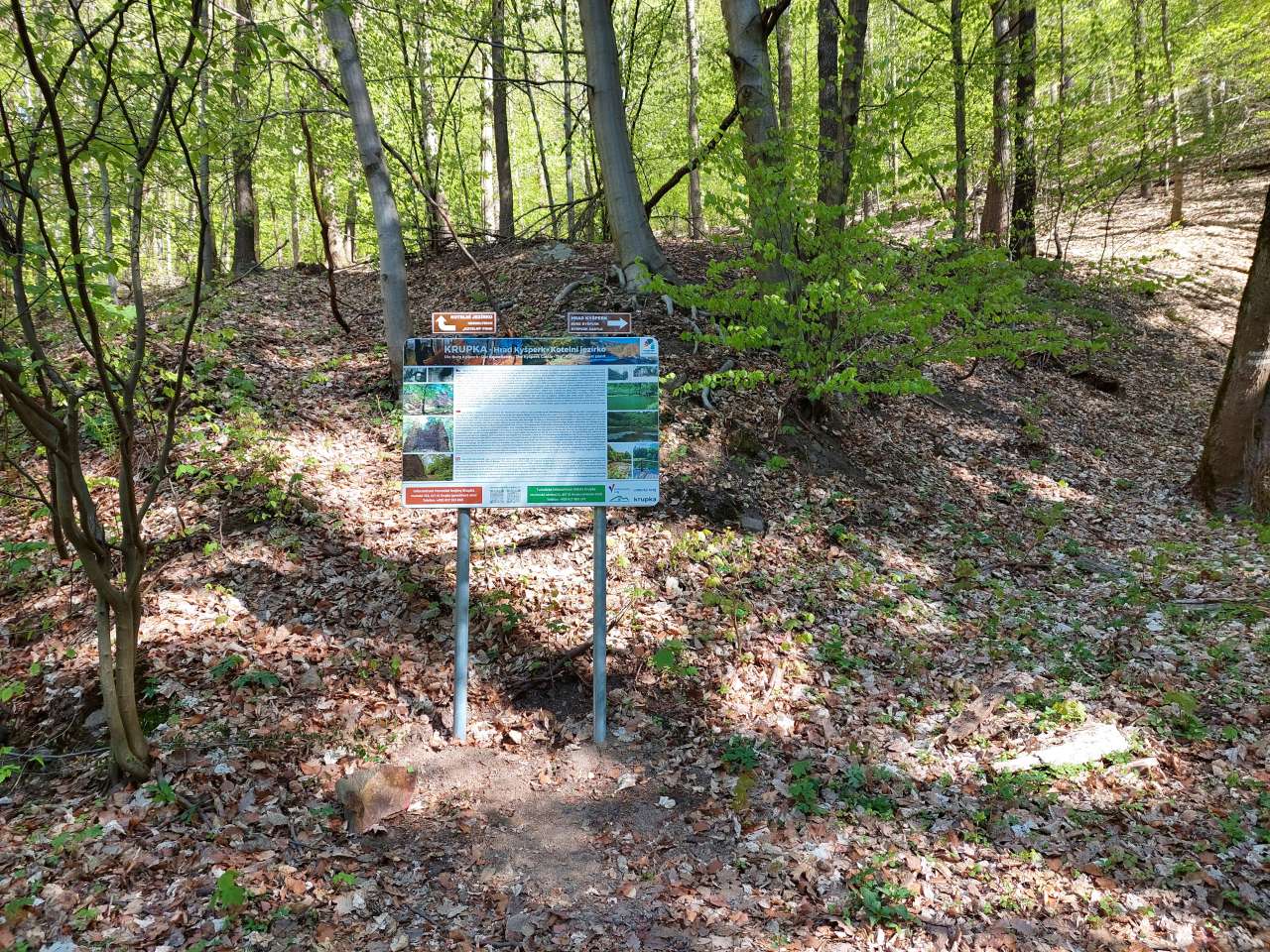 Infotabule o Kyšperku a Kotelním jezírku