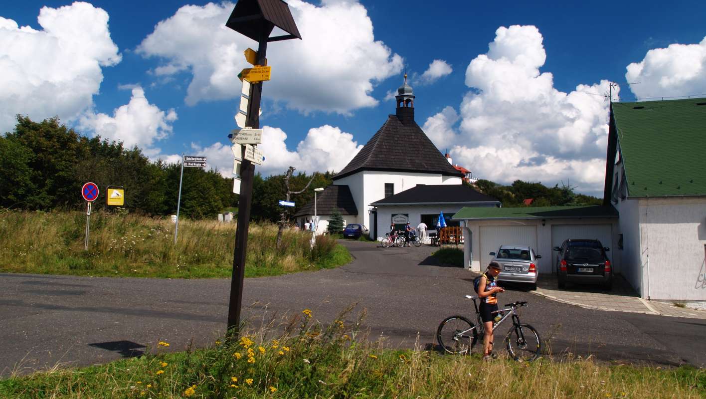 Komárka pěšky i na kole